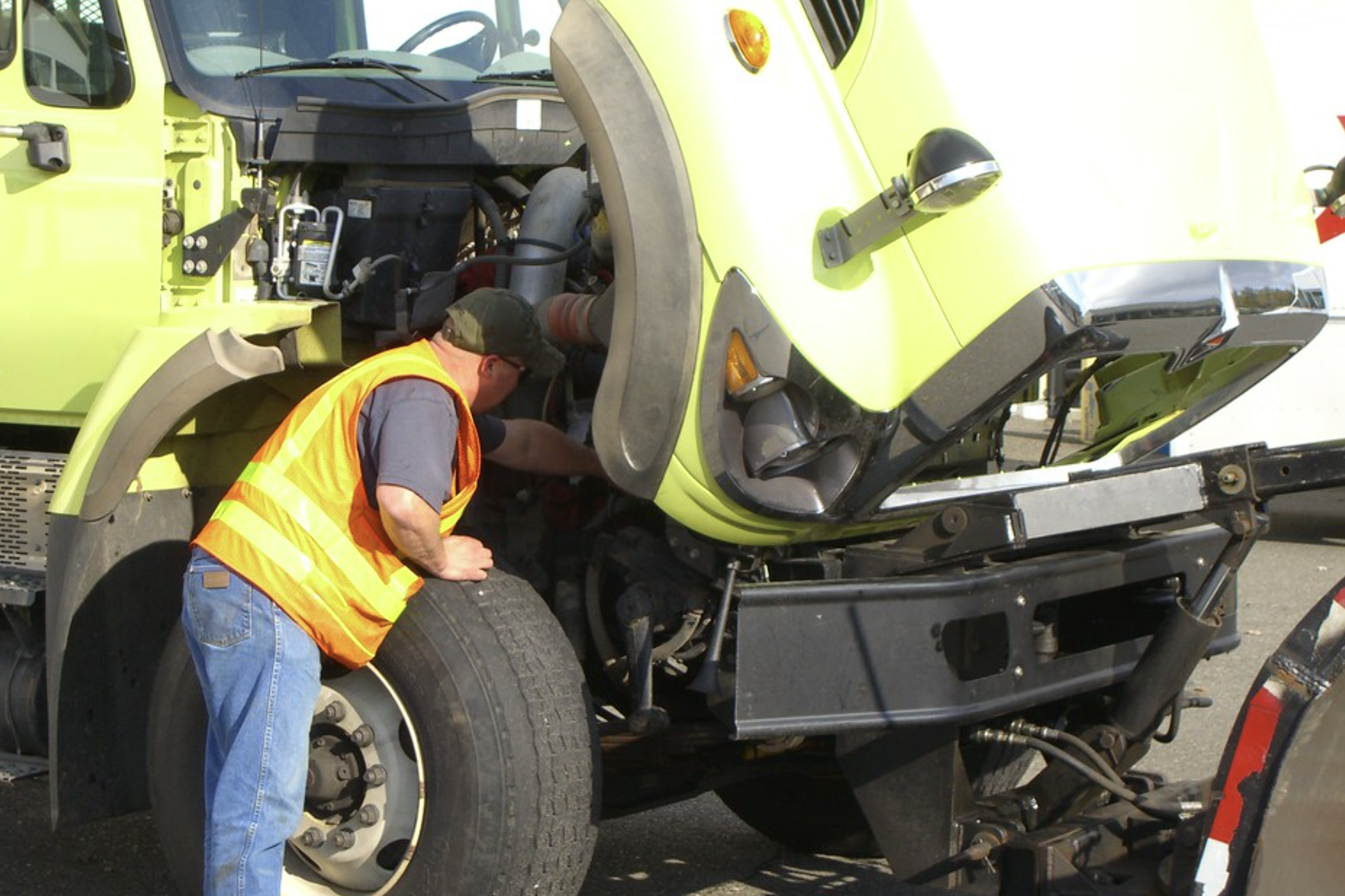 this image shows truck and trailer repair in Danbury, CT